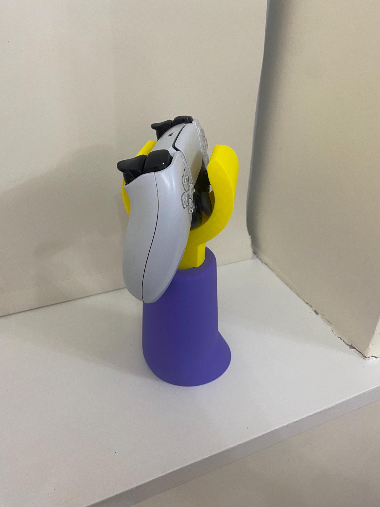 3D Printed L3GO inspired arm ps5 controller stand/holder