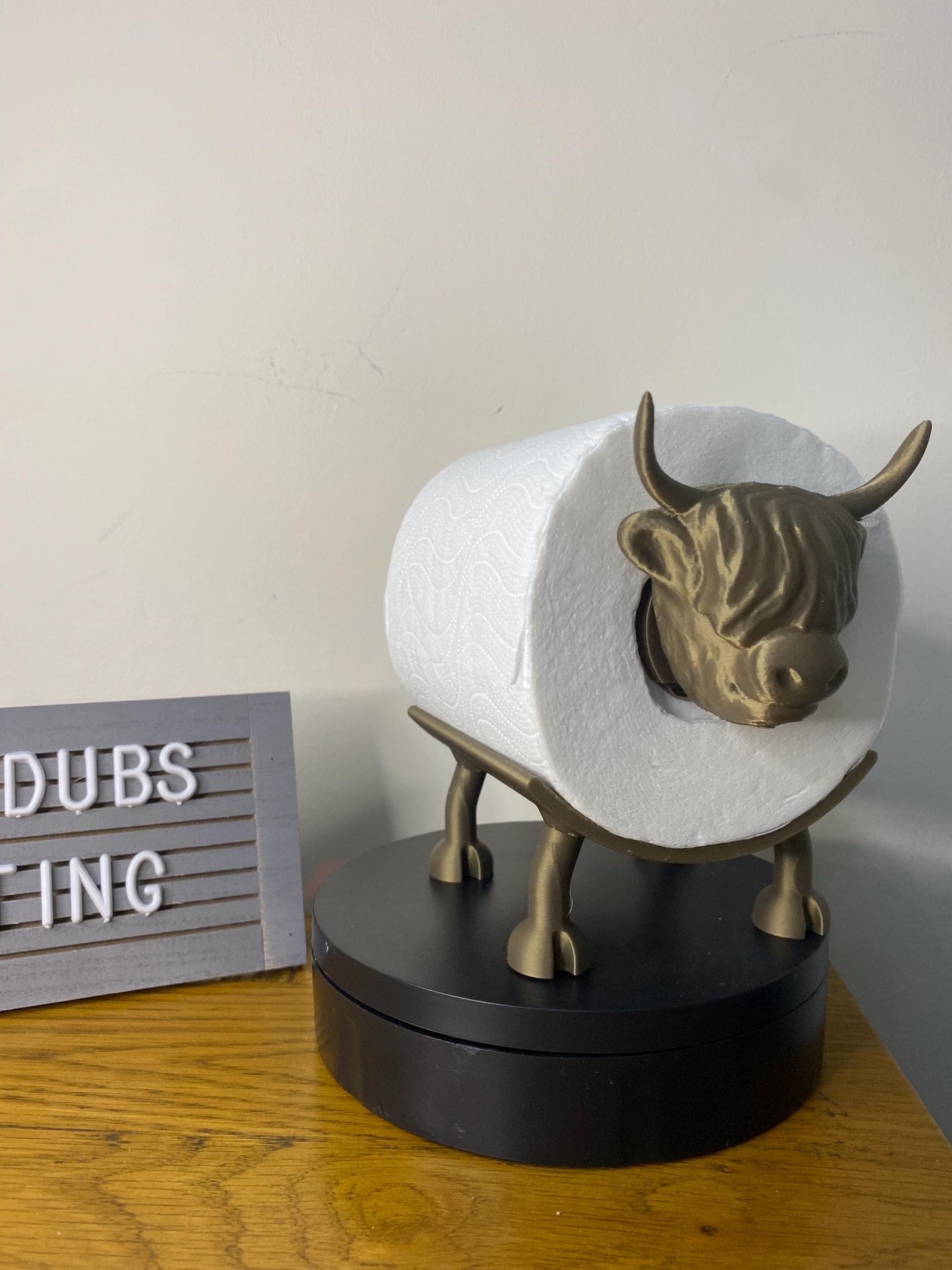 Highland cow 3d printed  lovely toilet roll holder in bronze