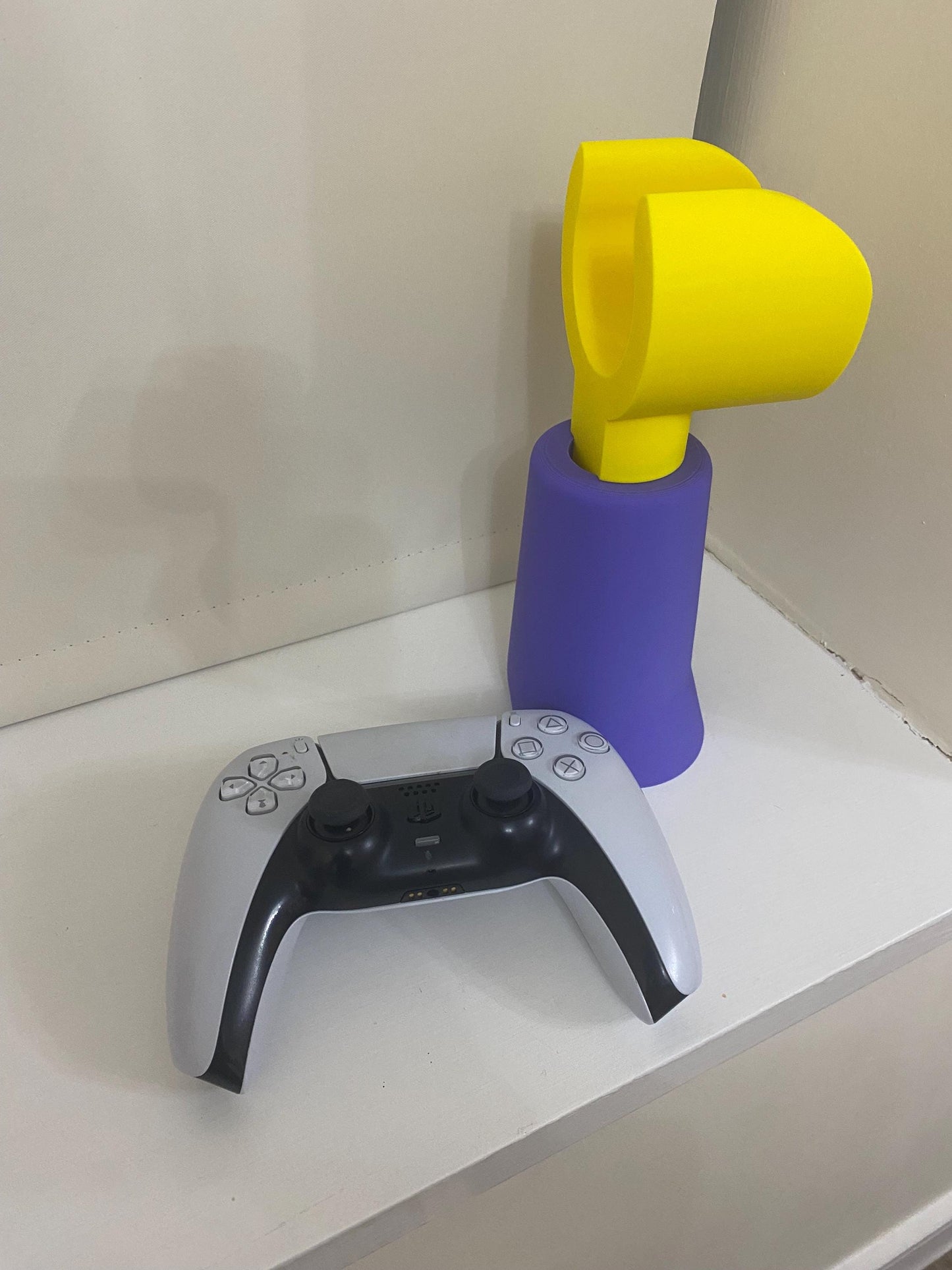 3D Printed L3GO inspired arm ps5 controller stand/holder